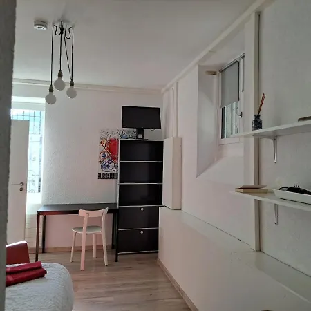 2-room In Next To Mainstation Apartment